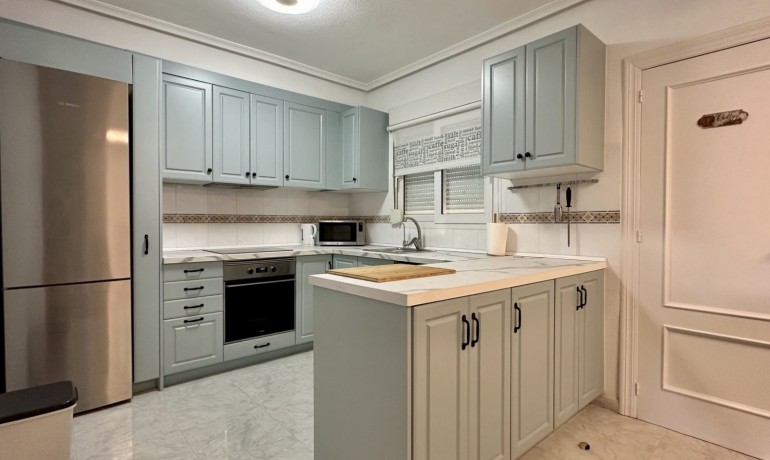 Herverkoop - Appartement / Flat -
Orihuela - Playa Flamenca