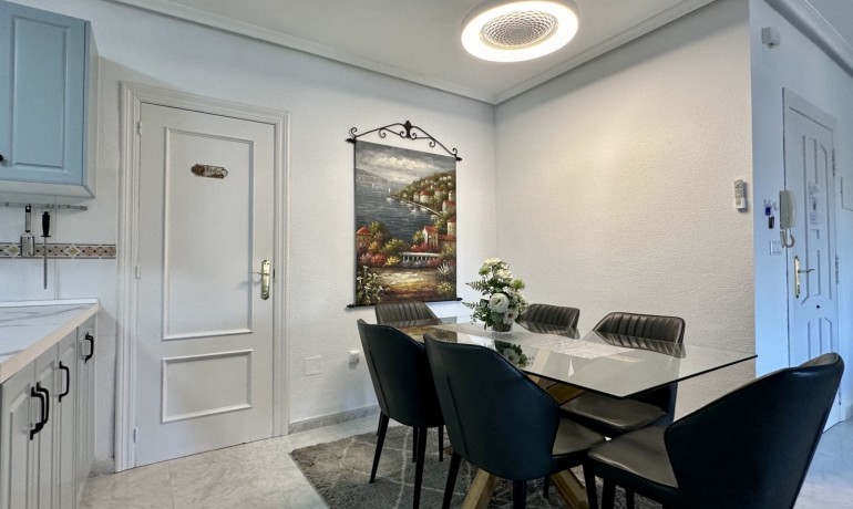 Herverkoop - Appartement / Flat -
Orihuela - Playa Flamenca