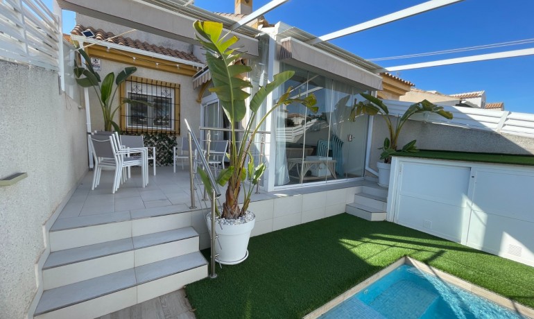 Herverkoop - Huis -
Torre de La Horadada - Torre De Horadada