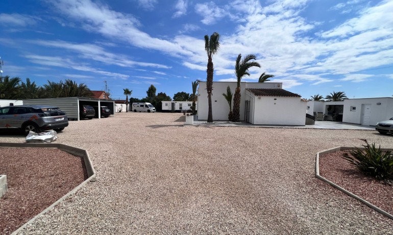 Herverkoop - Finca Country Property -
Elche* - La Marina
