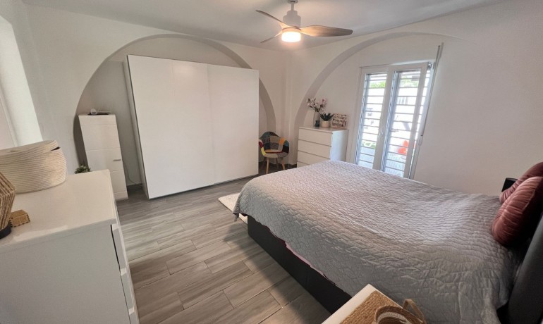 Herverkoop - Finca Country Property -
Elche* - La Marina