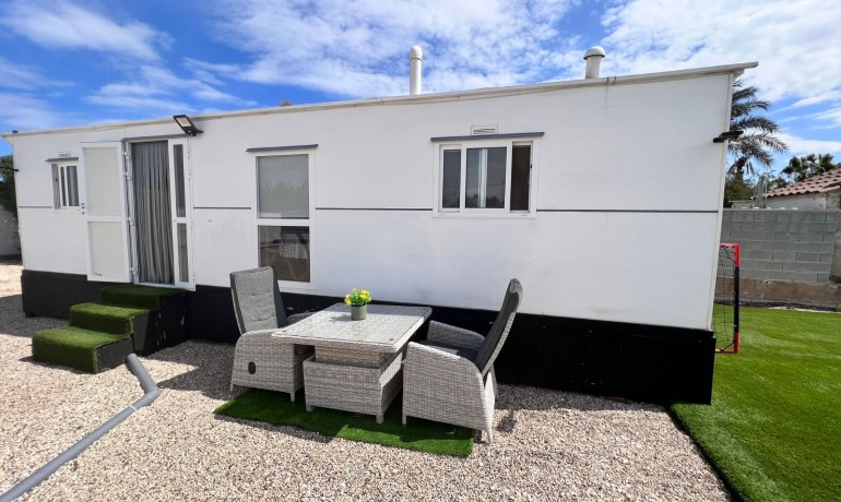 Herverkoop - Finca Country Property -
Elche* - La Marina