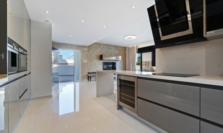 Herverkoop - Villa -
Orihuela Costa* - Agua Marina