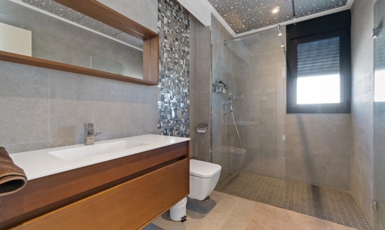 Herverkoop - Villa -
Orihuela Costa* - Agua Marina