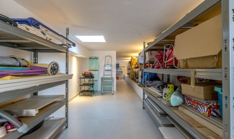 Herverkoop - Villa -
Orihuela Costa* - Agua Marina