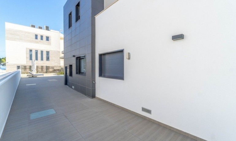 Herverkoop - Villa -
Orihuela Costa* - Agua Marina