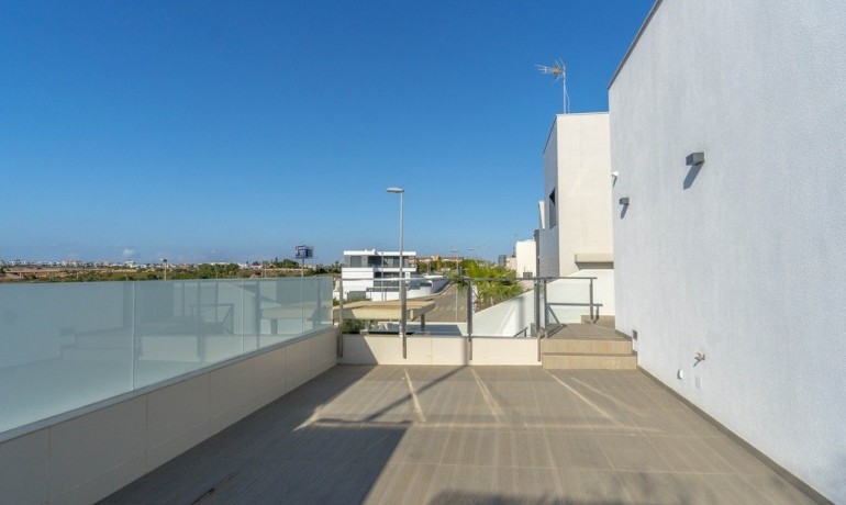 Herverkoop - Villa -
Orihuela Costa* - Agua Marina