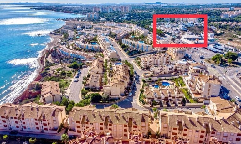 Herverkoop - Villa -
Orihuela Costa* - Agua Marina