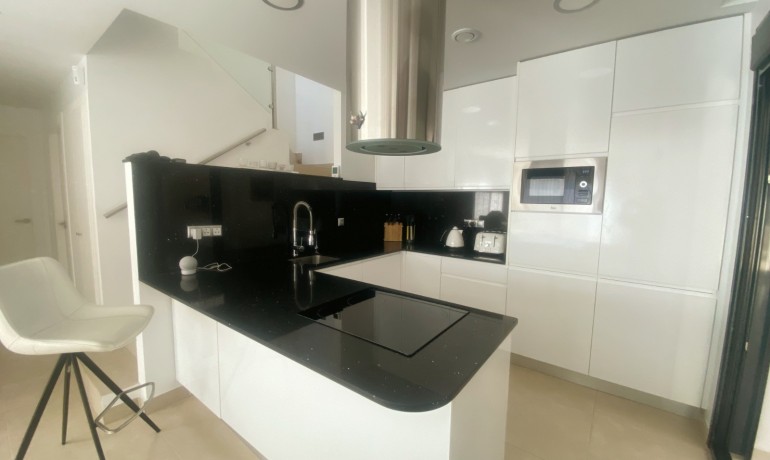 Herverkoop - Villa -
Cuidad Quesada* - Pueblo Bravo