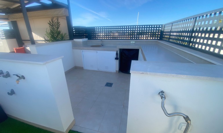 Herverkoop - Villa -
Cuidad Quesada* - Pueblo Bravo