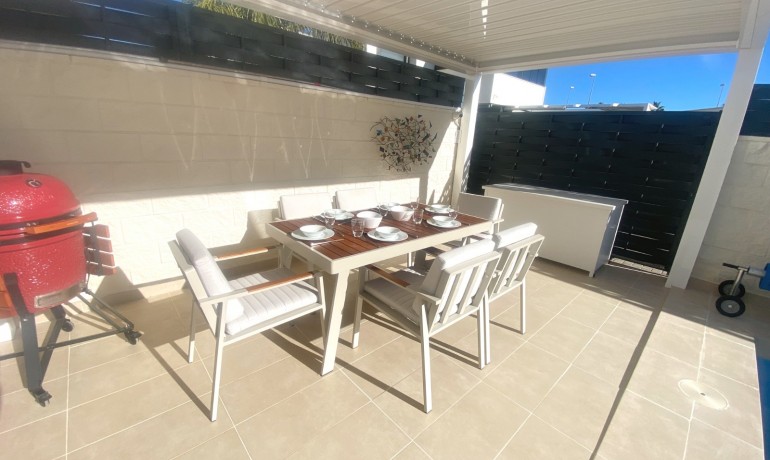 Herverkoop - Villa -
Cuidad Quesada* - Pueblo Bravo