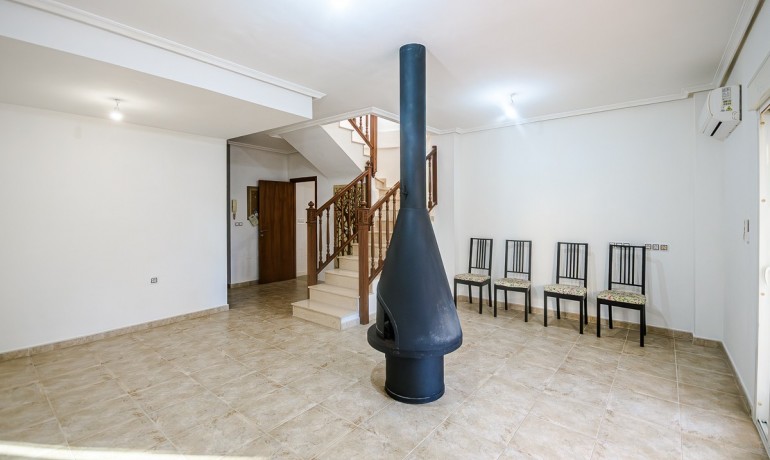 Herverkoop - Villa -
Orihuela* - Benferri