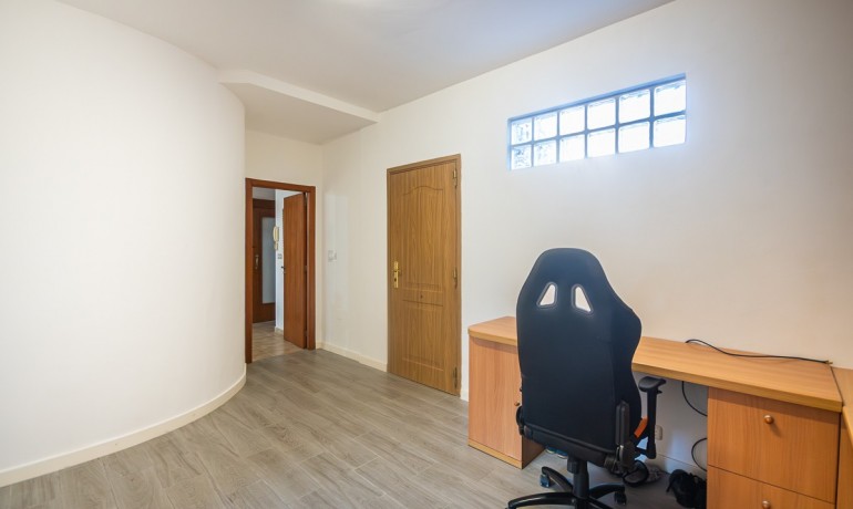 Herverkoop - Villa -
Orihuela* - Benferri