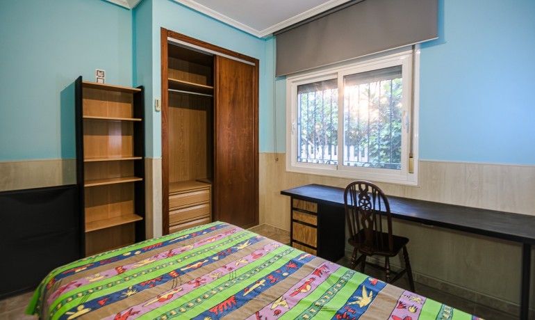 Herverkoop - Villa -
Orihuela* - Benferri