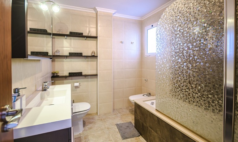 Herverkoop - Villa -
Orihuela* - Benferri