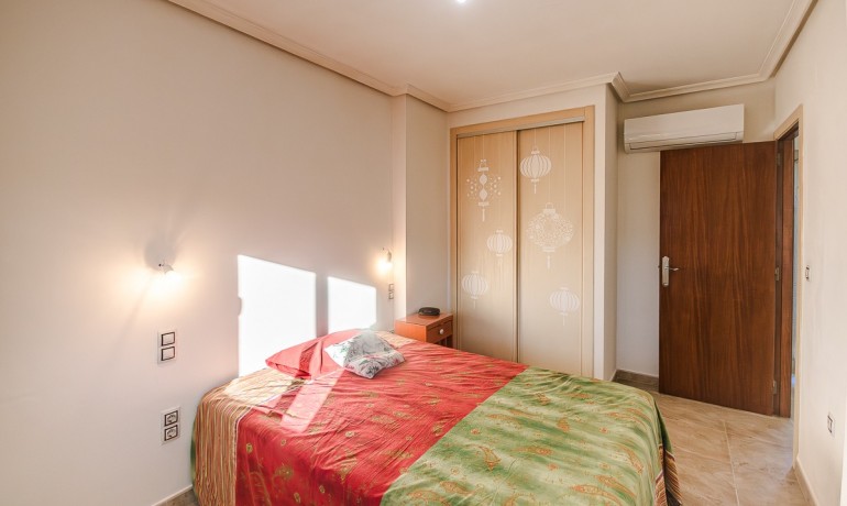 Herverkoop - Villa -
Orihuela* - Benferri