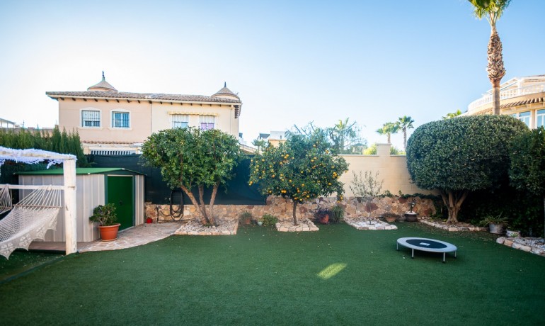 Herverkoop - Villa -
Orihuela* - Benferri