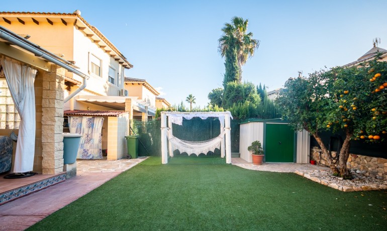 Herverkoop - Villa -
Orihuela* - Benferri