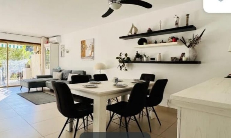 Herverkoop - Appartement / Flat -
Cala Vinyes - Calvià