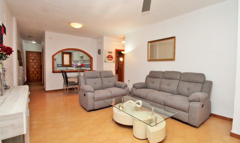 Sale - Apartment / Flat -
Villamartin