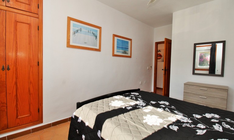 Sale - Apartment / Flat -
Villamartin
