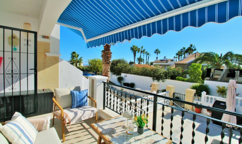 Herverkoop - Huis -
Villamartin - Las Violetas