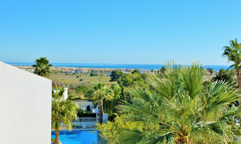 Herverkoop - Huis -
Villamartin - Las Violetas