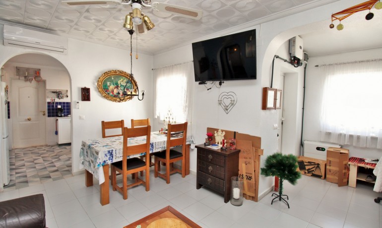 Herverkoop - Villa -
Torrevieja* - El Chaparral