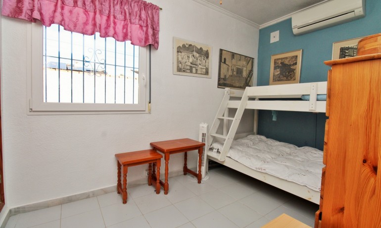 Herverkoop - Villa -
Torrevieja* - El Chaparral