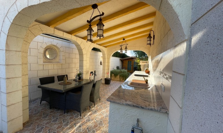 Herverkoop - Villa -
Benijofar* - Benimar