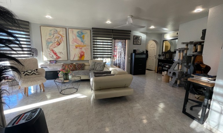 Herverkoop - Villa -
Benijofar* - Benimar