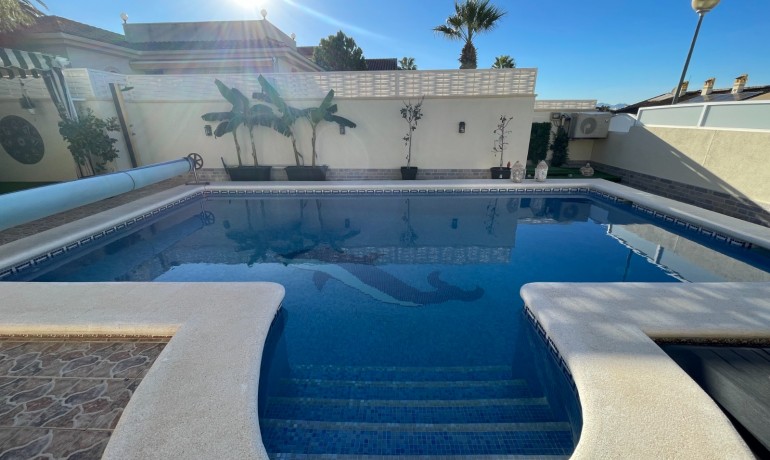 Herverkoop - Villa -
Benijofar* - Benimar