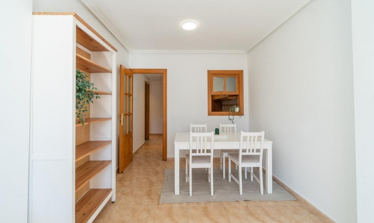 Herverkoop - Appartement / Flat -
Torrevieja* - Centro