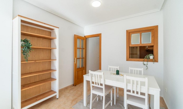 Herverkoop - Appartement / Flat -
Torrevieja* - Centro