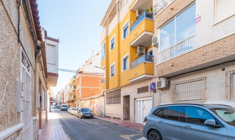 Herverkoop - Appartement / Flat -
Torrevieja* - Centro