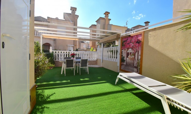 Herverkoop - Huis -
Orihuela Costa - Playa Flamenca