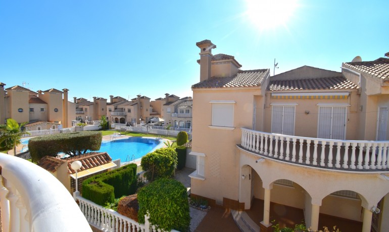 Herverkoop - Huis -
Orihuela Costa - Playa Flamenca
