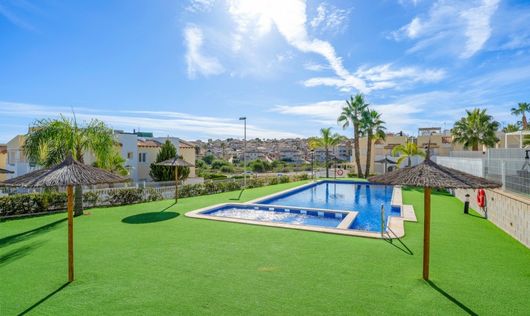 Venta - Apartamento / piso -
Villamartin