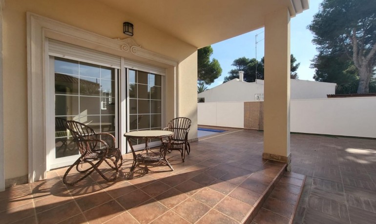 Herverkoop - Villa -
Orihuela Costa* - Cabo Roig