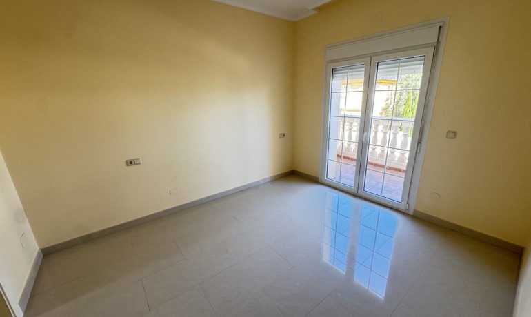 Herverkoop - Villa -
Orihuela Costa* - Cabo Roig