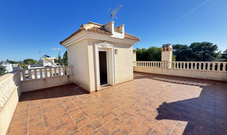 Herverkoop - Villa -
Orihuela Costa* - Cabo Roig