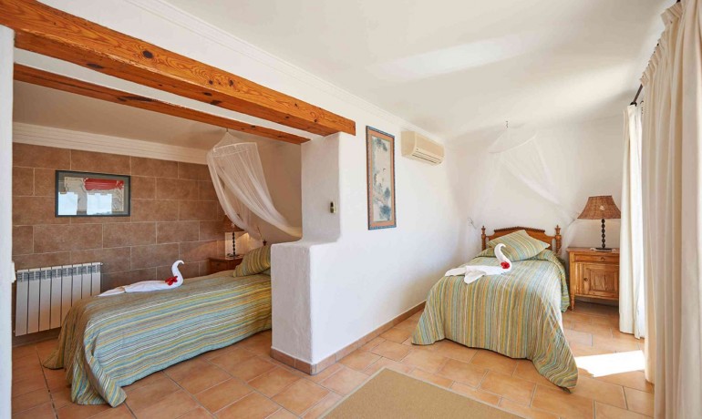 Sale - Villa -
Port d'Andratx - Andratx