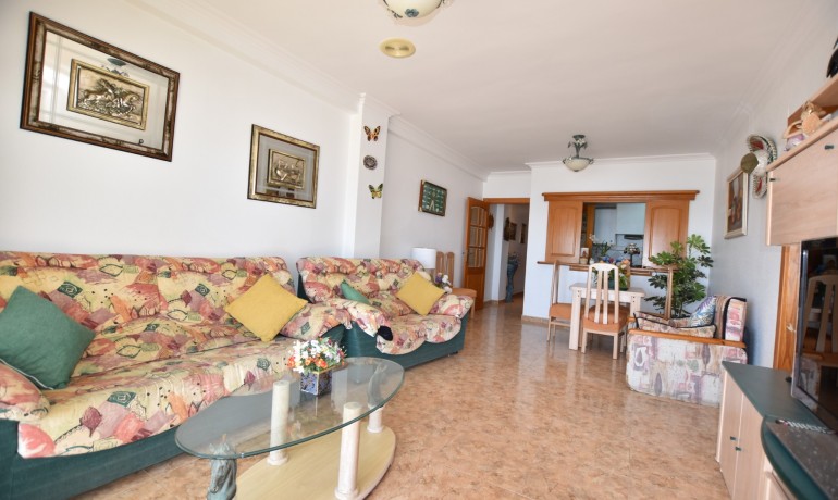 Herverkoop - Appartement / Flat -
La Mata - La Mata - Town