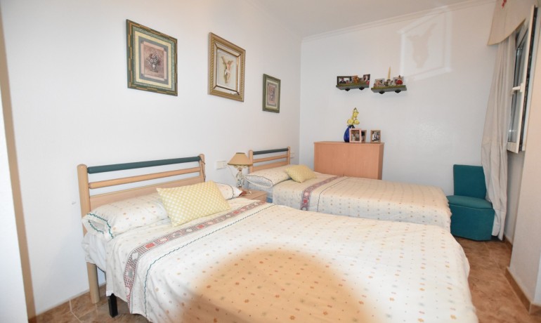 Herverkoop - Appartement / Flat -
La Mata - La Mata - Town