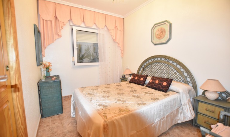 Herverkoop - Appartement / Flat -
La Mata - La Mata - Town