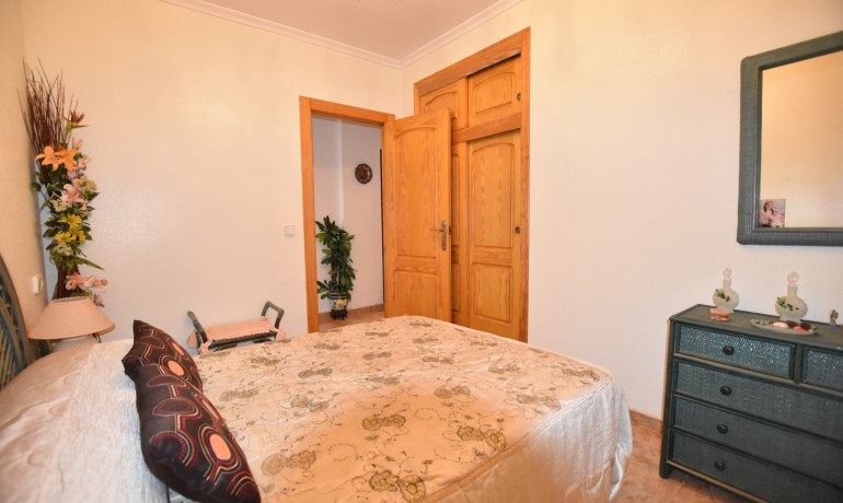 Herverkoop - Appartement / Flat -
La Mata - La Mata - Town