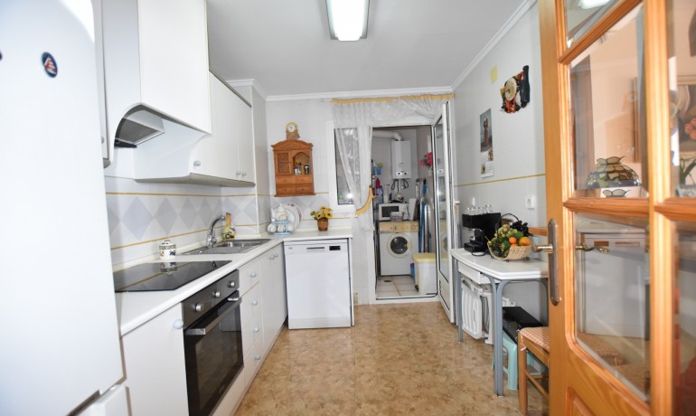 Herverkoop - Appartement / Flat -
La Mata - La Mata - Town