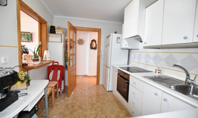 Herverkoop - Appartement / Flat -
La Mata - La Mata - Town