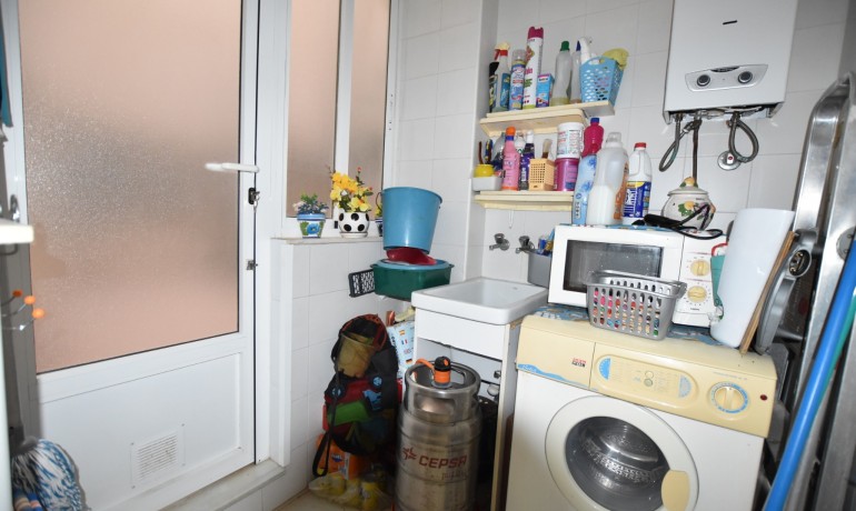 Herverkoop - Appartement / Flat -
La Mata - La Mata - Town