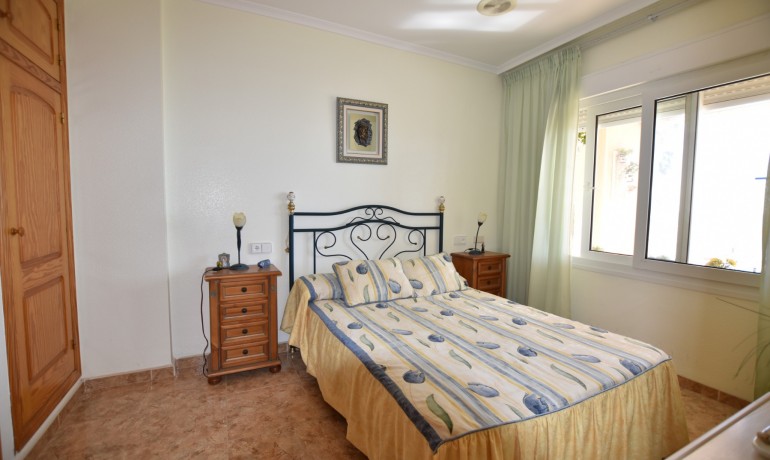 Herverkoop - Appartement / Flat -
La Mata - La Mata - Town